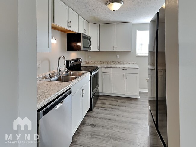 Building Photo - 849 Upwoods Dr