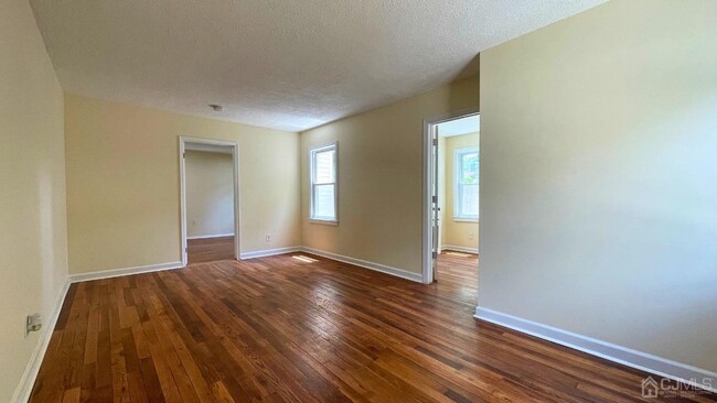 Building Photo - 408 Ryders Ln