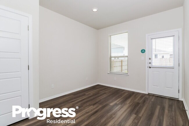 Building Photo - 131 Rosetta Rd