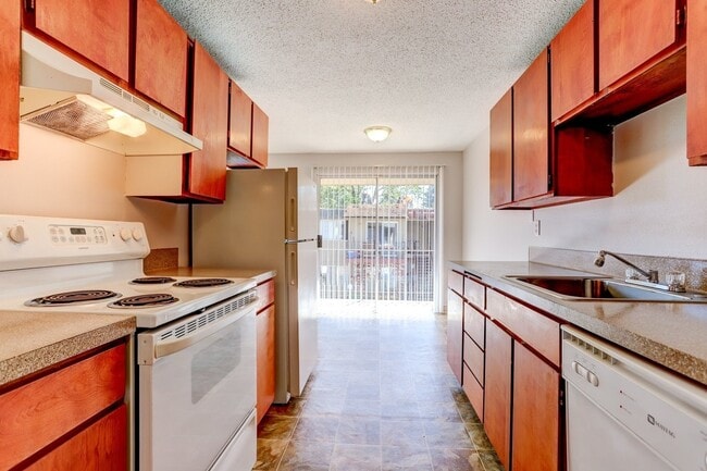 Building Photo - The Forest Retreat Apartments