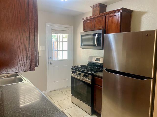 Foto del edificio - 1211 Stone Dr