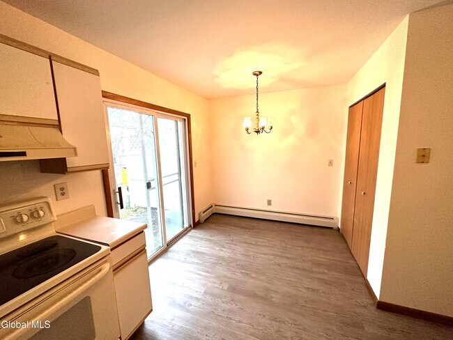 Foto del edificio - 23 Warsaw Ave