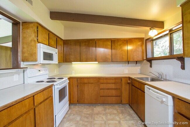Foto del edificio - 675 NW 123rd Ave