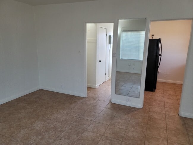 Building Photo - 5521 Hastings St