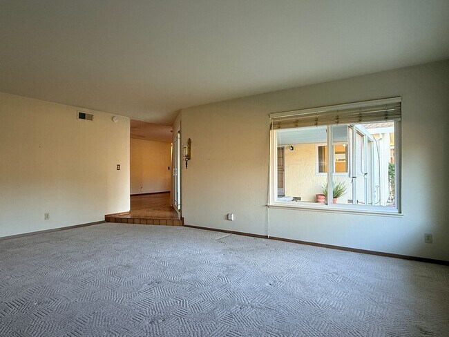 Foto del edificio - 4975 Bel Escou Dr