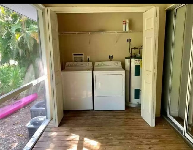 Foto del edificio - 6132 Lakefront Dr