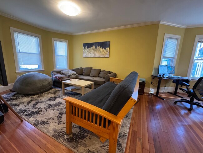 Foto del edificio - 128 Summer St