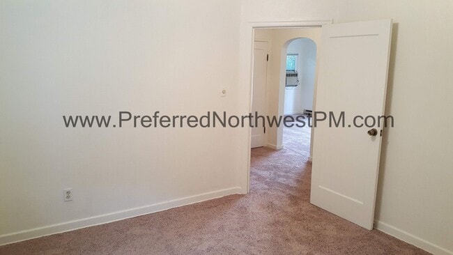 Building Photo - 711 F St