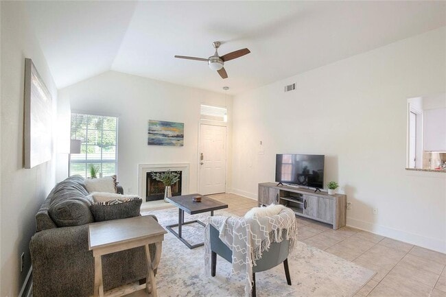 Building Photo - 11609 Rustic Rock Dr