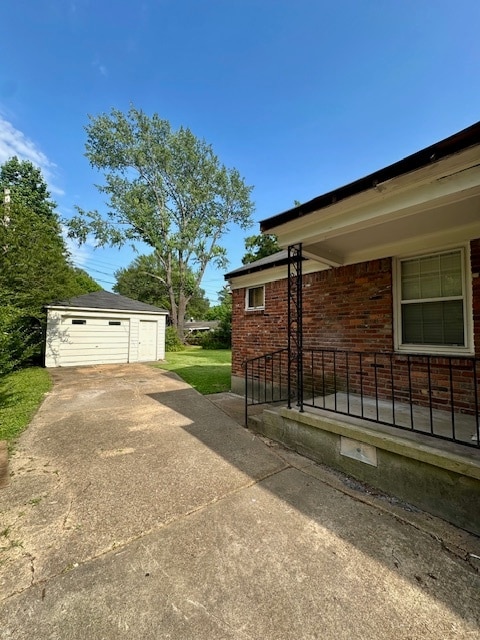 Photo - 1654 Ivy Rd House