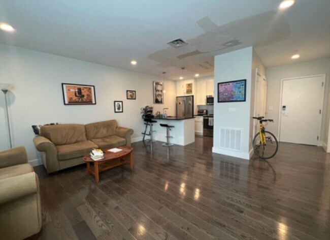 Foto del edificio - 438 McGrath Hwy