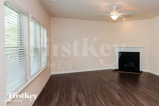 Building Photo - 1323 Privett Park Pl