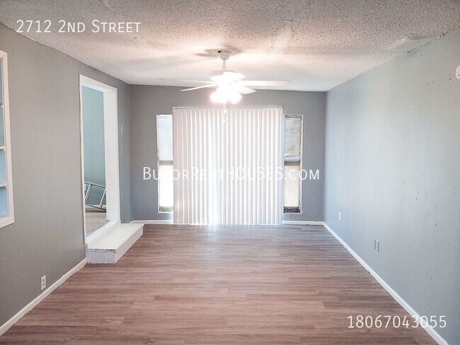 Building Photo - RENT is $850 + Pay $0 deposit at Move-In