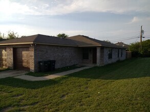 Building Photo - 8124 Doreen Ave