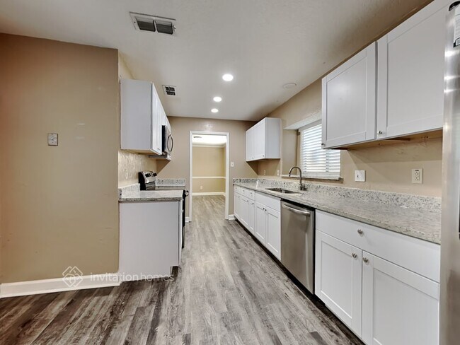 Building Photo - 207 Springridge Ln