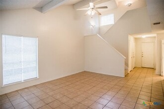 Building Photo - 115 Crest Dr