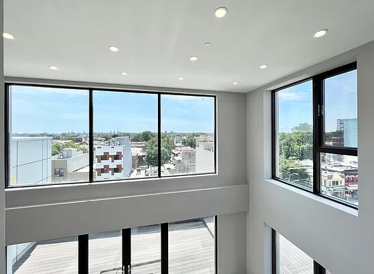 Foto del edificio - 3258 105th St