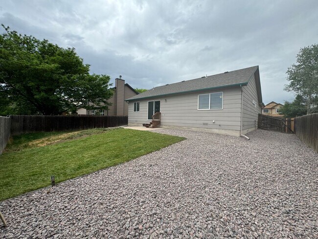 Foto del edificio - Coming Soon - Updated 3 bedroom Ranch 1 level