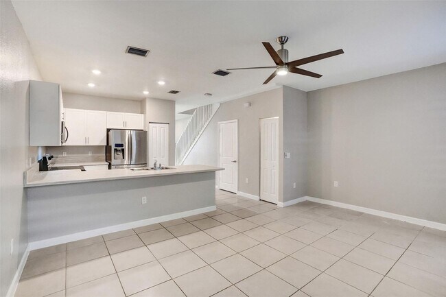 Foto del edificio - 389 NE 208th Terrace