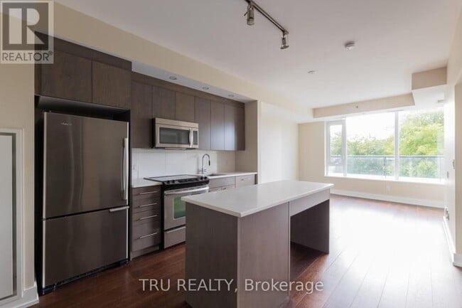 Photo du bâtiment - 360 Patricia Ave