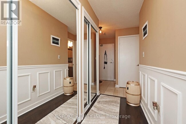 Building Photo - 11 Brunel Ct