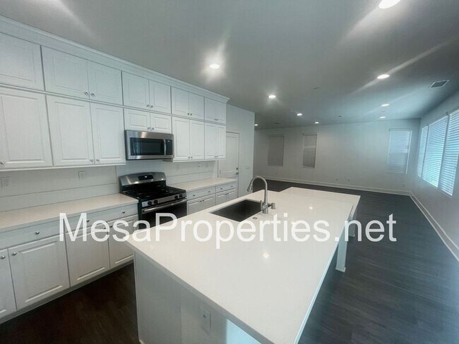 Foto del edificio - 2024 Voyage Rd