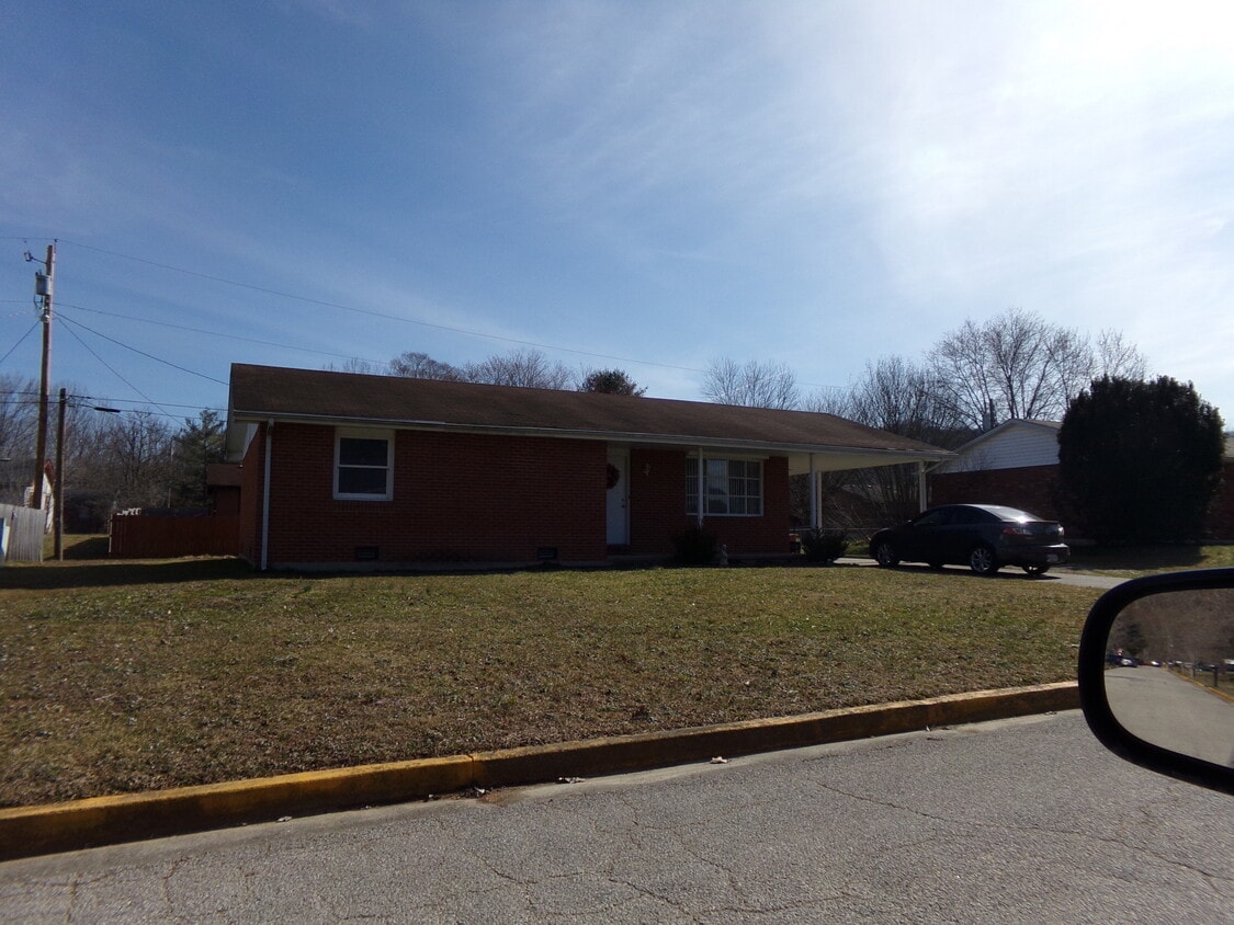 74 Roxanne St, Clearfield, KY 40313 House Rental in Clearfield, KY