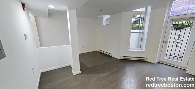 Building Photo - 31 Queensberry St