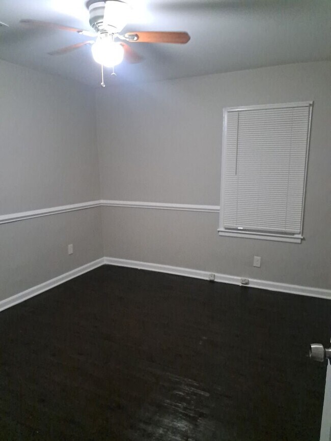 Foto del edificio - MOVE IN SPECIAL 1/2 OFF 1st full month if you move in by 7/1