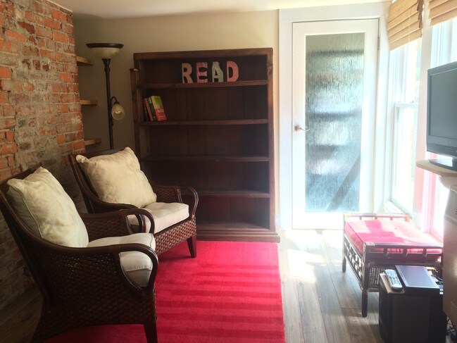 Living Room - 147 E Chestnut St