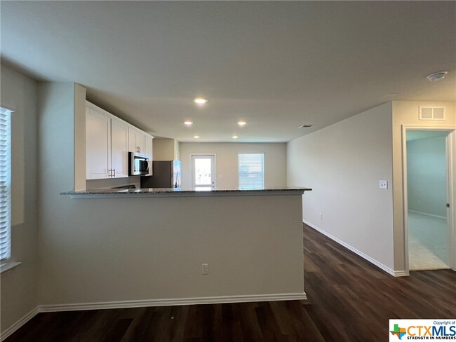 Building Photo - 760 Heartseed Ave