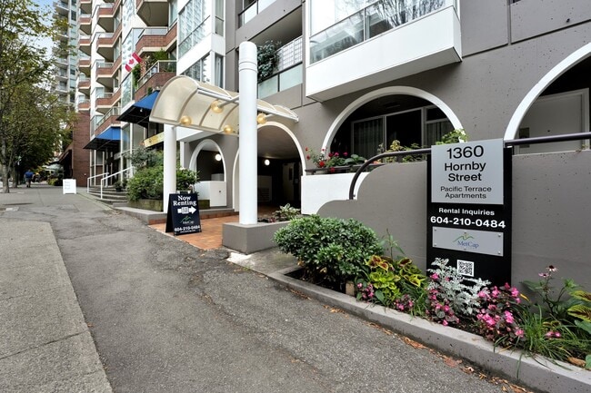 Building Photo - 1360 Hornby Street