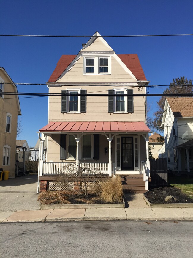 Building Photo - 32 S Merion Ave