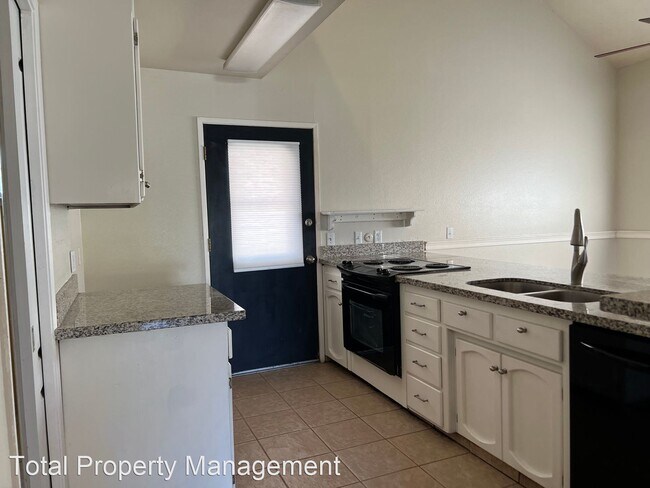 Building Photo - 3 br, 2 bath House - 3511 E Stapp Ave.