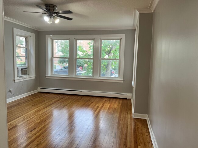 Building Photo - 5515 N Christiana Ave