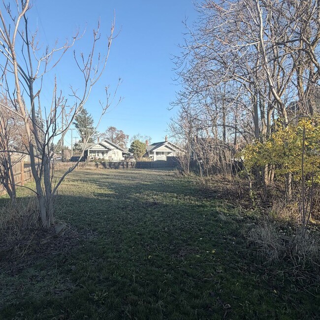 Foto del edificio - 2216 N Oak St