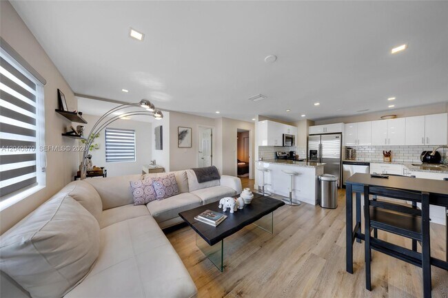 Foto del edificio - 5612 NW 11th Ave