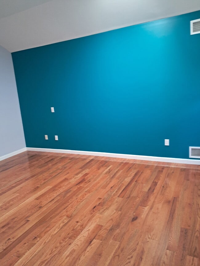 Building Photo - 17 Gaetano Ln