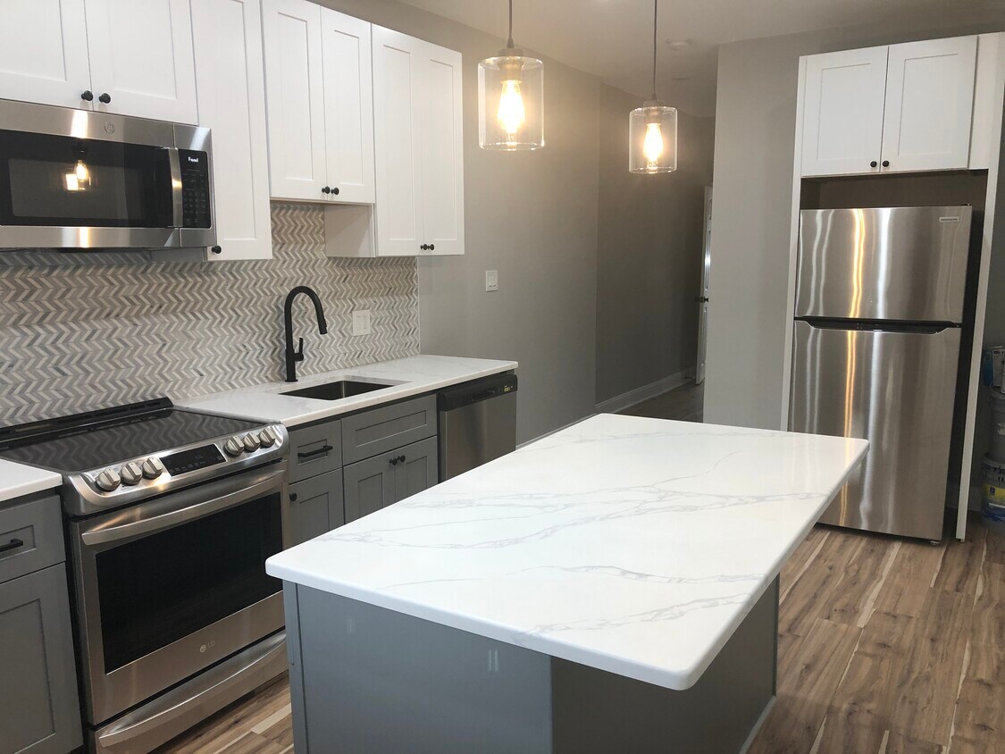 New Stainless Appliances - 1848 N 23rd St