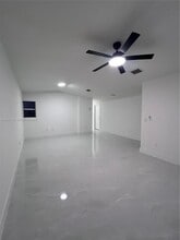 Building Photo - 10058 SW 156th Ct