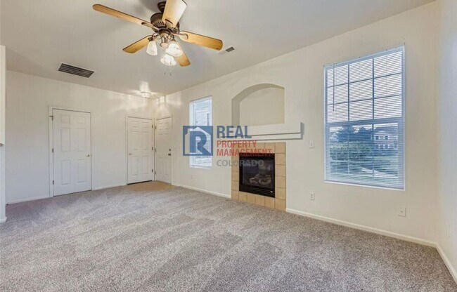 Foto del edificio - 12740 Jasmine St