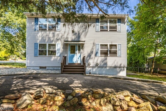 Foto del edificio - 4 White Birch Trail