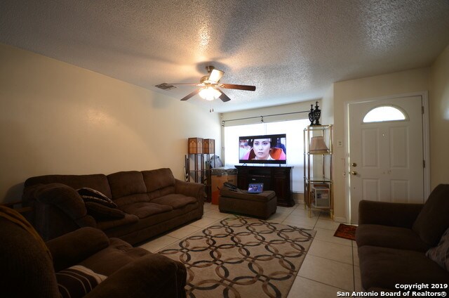 Foto del edificio - 6602 Timberhill