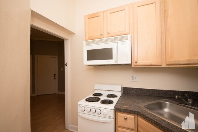 Building Photo - 477 W Deming Pl