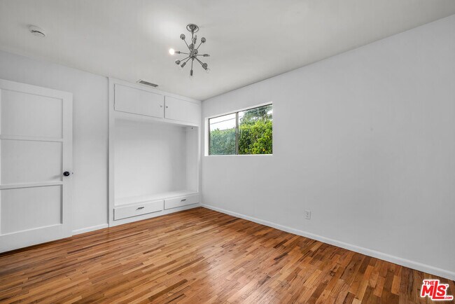 Building Photo - 12121 Gilmore Ave