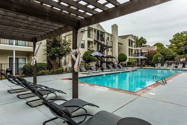 Piscina espectacular - Riverwalk Apartments