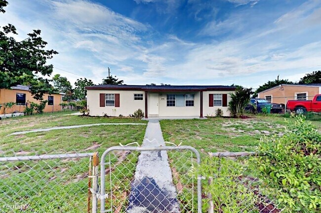 Foto del edificio - 15701 NW 27th Pl