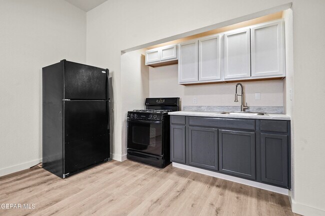 Foto del edificio - 511 E Nevada Ave