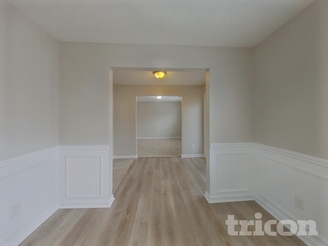 Building Photo - 471 Sawtooth Ln