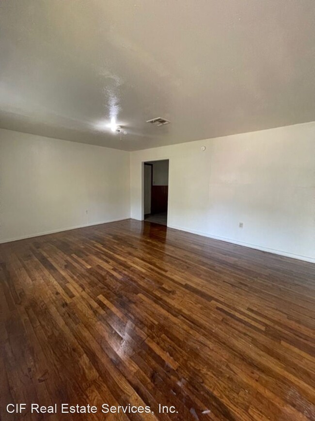 Foto del edificio - 3 br, 1 bath House - 141 Brewster St